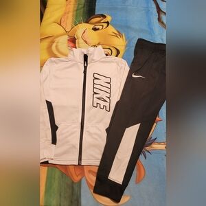 Nike Black and White Athletic Set